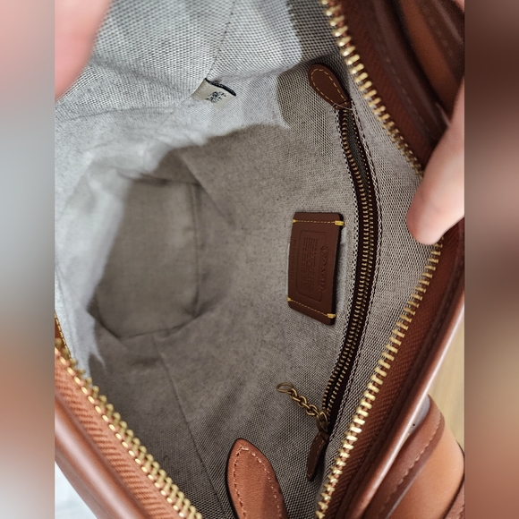 Coach Duffle 16 in Brass/1941 Saddle - Picture 5 of 6